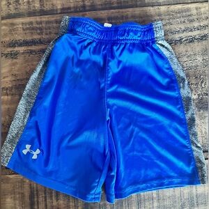 Boys Under Armour Short, size 6.